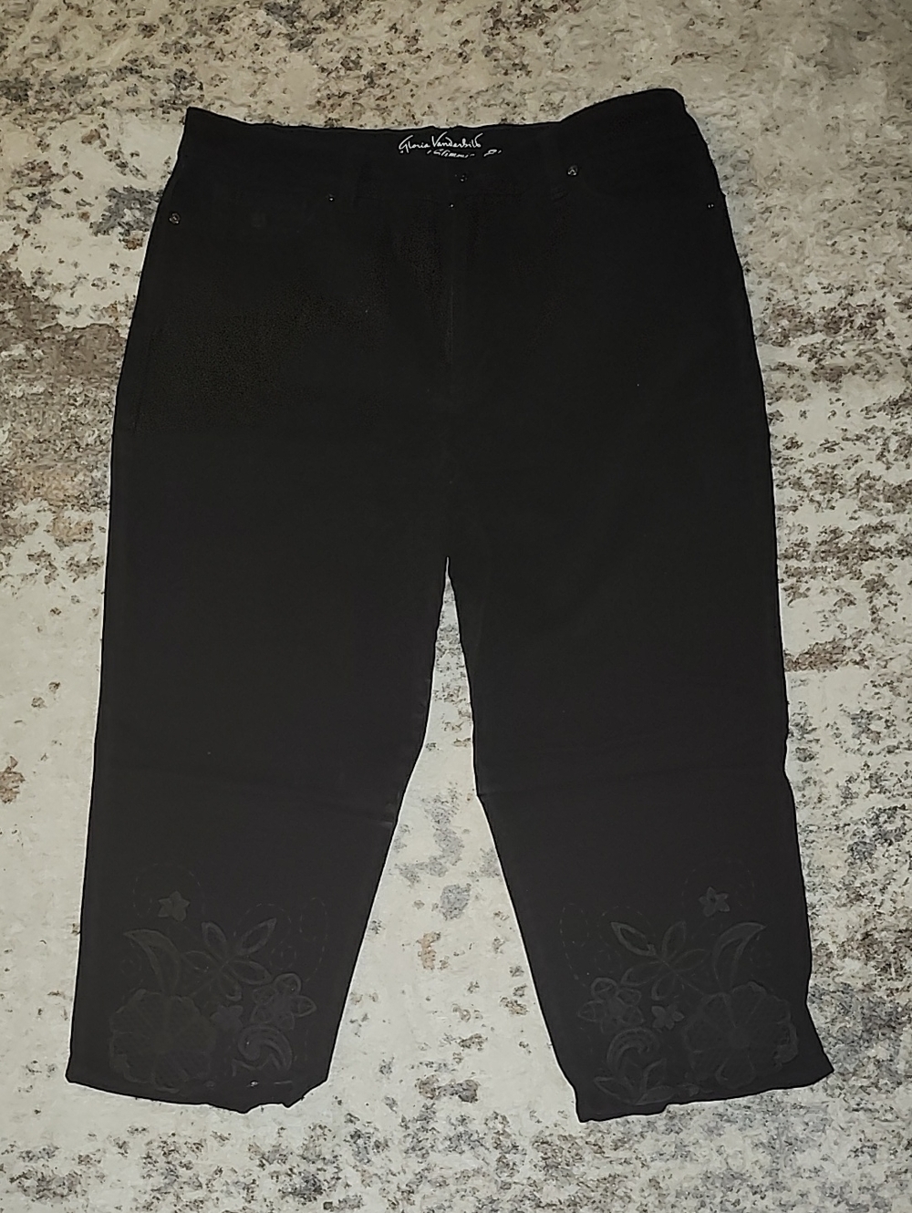 Gloria Vanderbilt Black Ankle Crop Jeans with Floral Hem